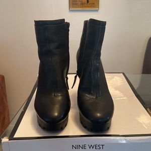 Nine West Platform black Booties size 5.5